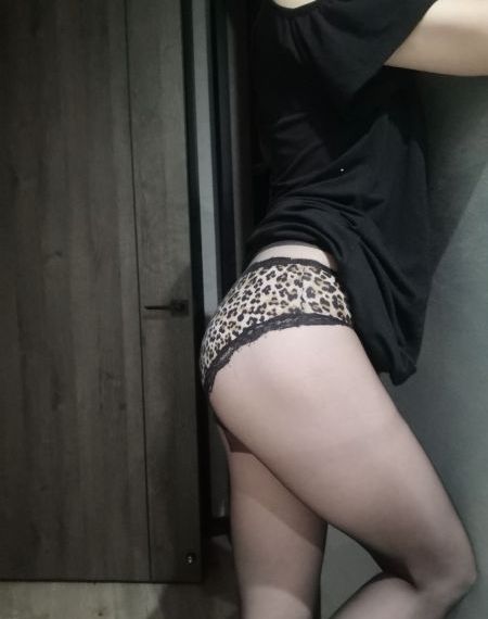 青青草欧美直播视频_1080完整在线观看