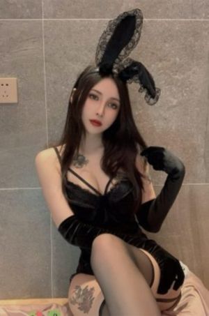 欧美街拍春款_1080高清完整版播放