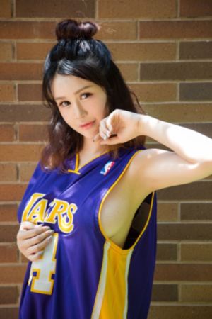 欧美丰臂束缚_BD英语超清免费观看