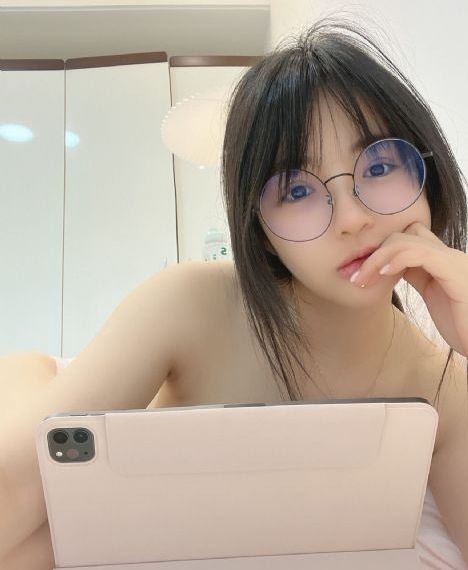 欧美男生棒球服街拍_BD国语高清视频播放