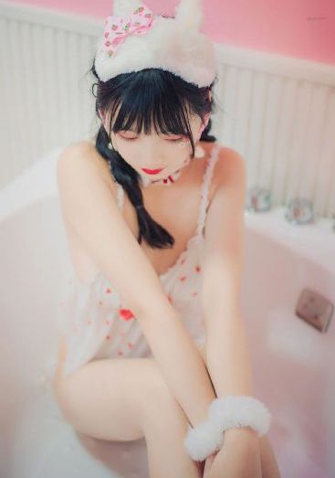 欧美亲吻图片黑白_成人在线观看免费